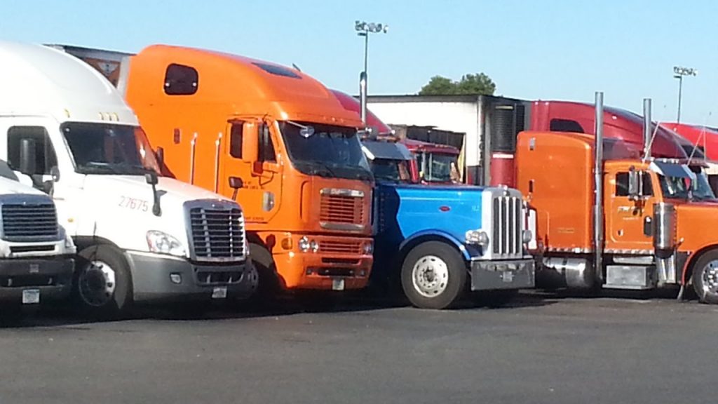 Finding CDL Truck Driving Jobs Here